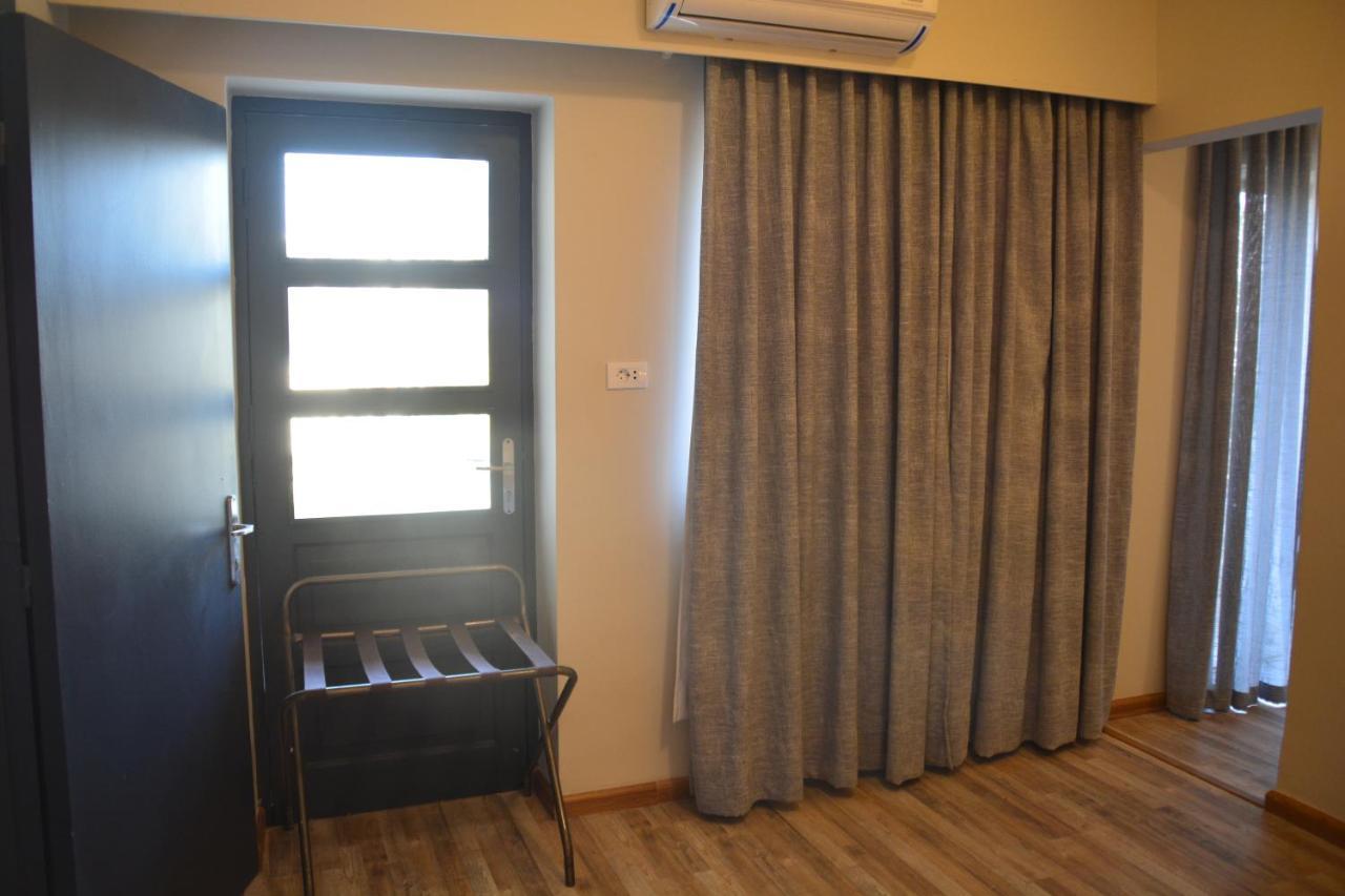 Hotel The Y 3*